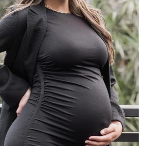 BLANQI Everyday Maternity Cap Sleeve Crew Dress M/L Black